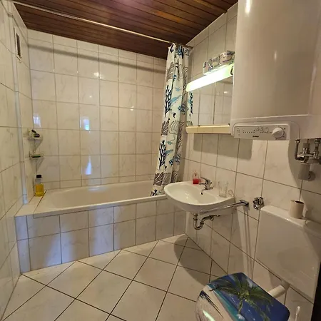 Apartman Mobilierte Mit 6 Betten Stuttgart, Boeblingen, Reutlingen,