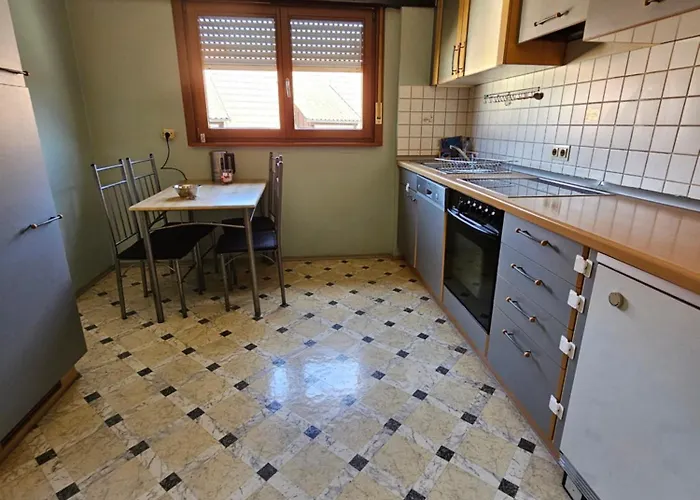 Mobilierte Mit 6 Betten Stuttgart, Boeblingen, Reutlingen, Daire Waldenbuch