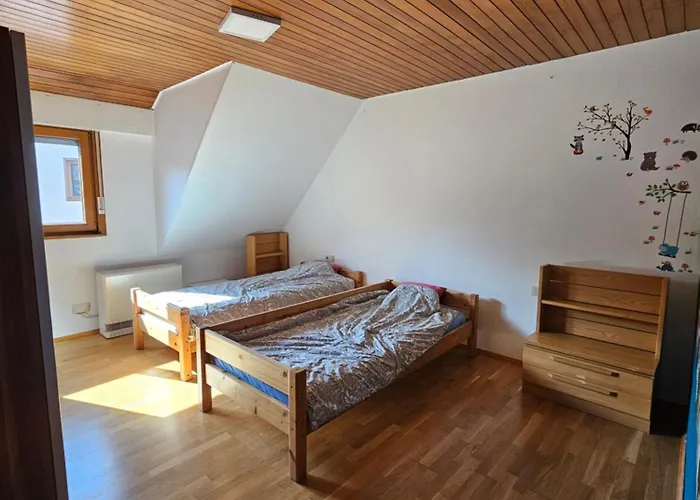 Mobilierte Mit 6 Betten Stuttgart, Boeblingen, Reutlingen, Waldenbuch