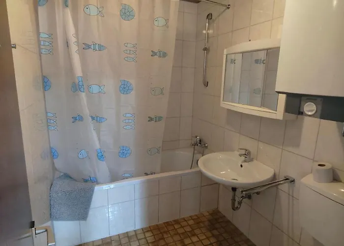 Mobilierte Mit 6 Betten Stuttgart, Boeblingen, Reutlingen, Daire Waldenbuch